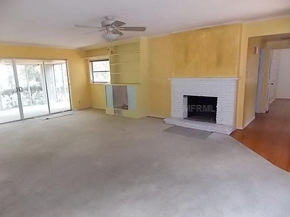 4th image of 215 S Elsasser St