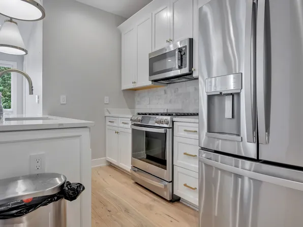 5305 Connecticut Ave NW APT 4, Washington, DC 20015