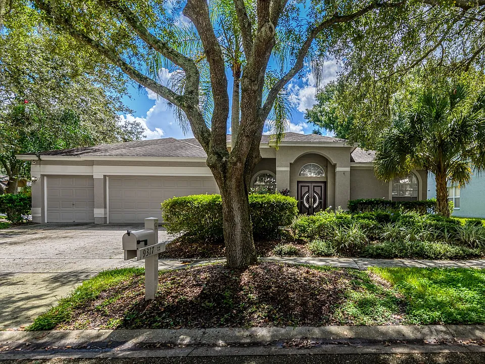 9317 Heritage Oak Ct