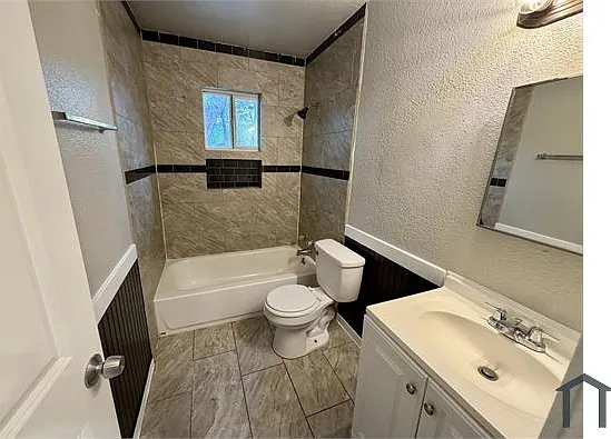 328 Altitude Dr #6 — Photo 4