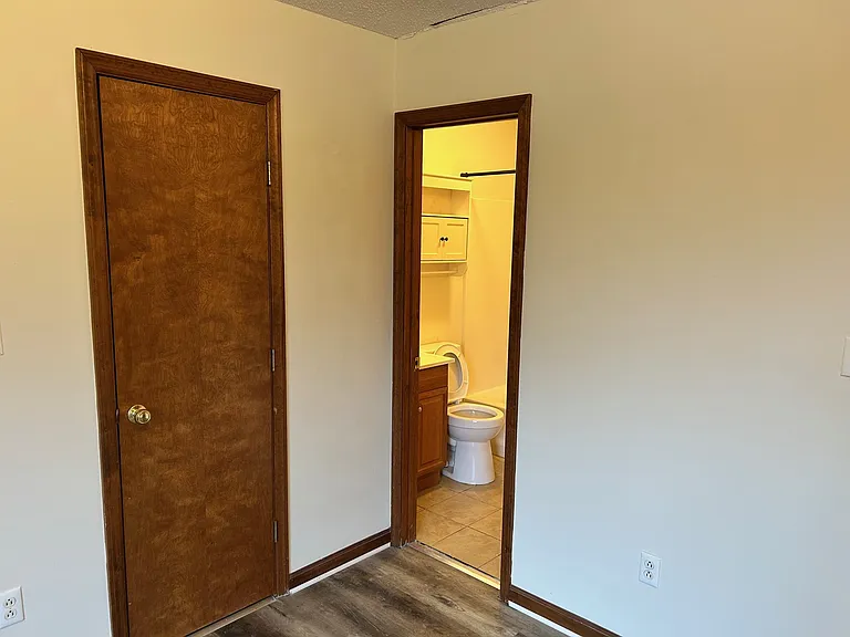 1110 Lark St — Photo 10