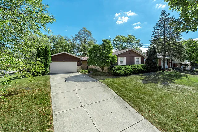 6601 Briargate Dr photo 1