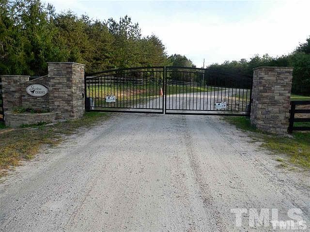 2nd image of 125 Shartree Farms Ln