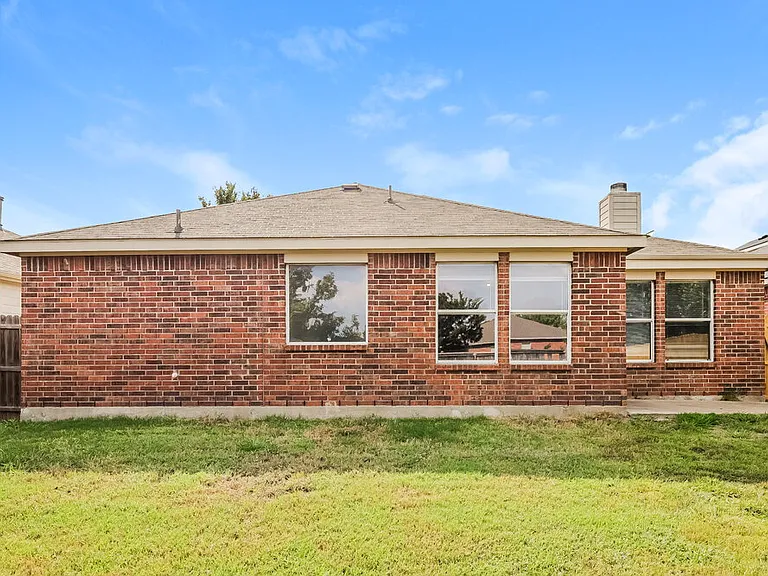 2021 Wildwood Dr — Photo 16