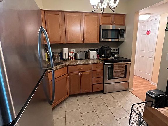 3rd image of 1111 Pleasant Run Dr Floor 1