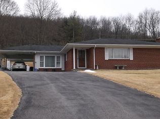 785 Nemours Valley Rd, Bluefield, WV 24701