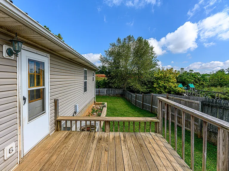 702 Artic Ave — Photo 24