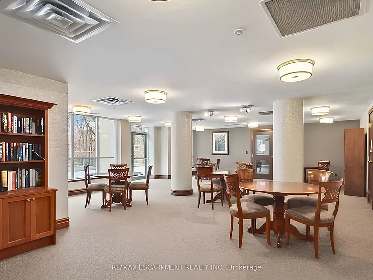 2545 Erin Centre Blvd #509 — Photo 23
