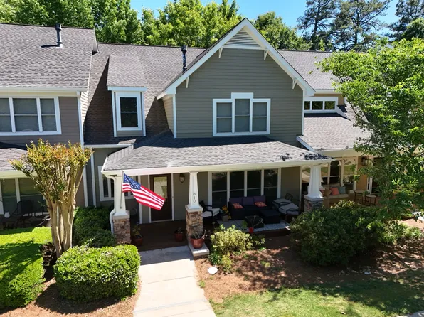 810 Freedom Ln, Roswell, GA 30075
