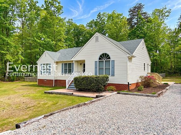 3rd image of 2581 Glenridge Ct