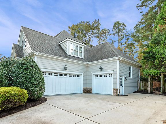4th image of 939 Alden Bridge Dr
