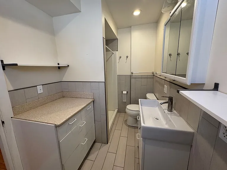 107 Front St — Photo 9