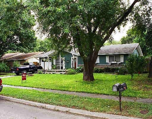 1st image of 6807 SPRING MANOR DR