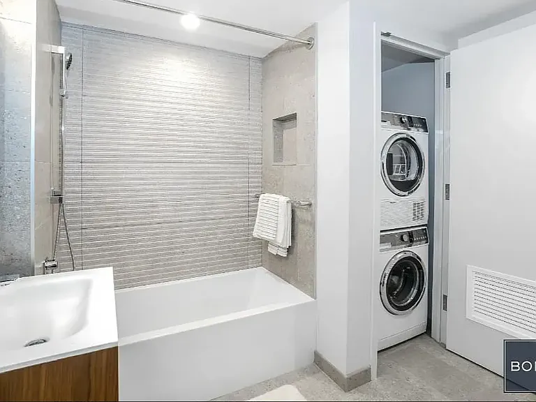 515 E 86th St #1403 — Photo 14