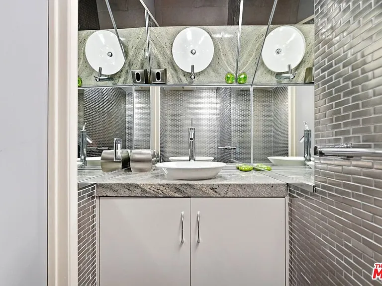 1033 Carol Dr #T16 — Photo 17