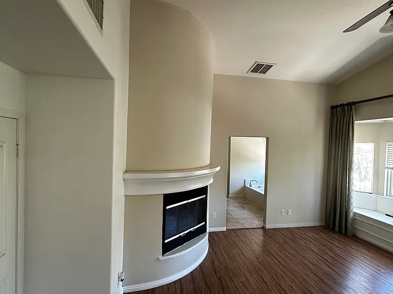 9376 Live Oak Dr — Photo 3