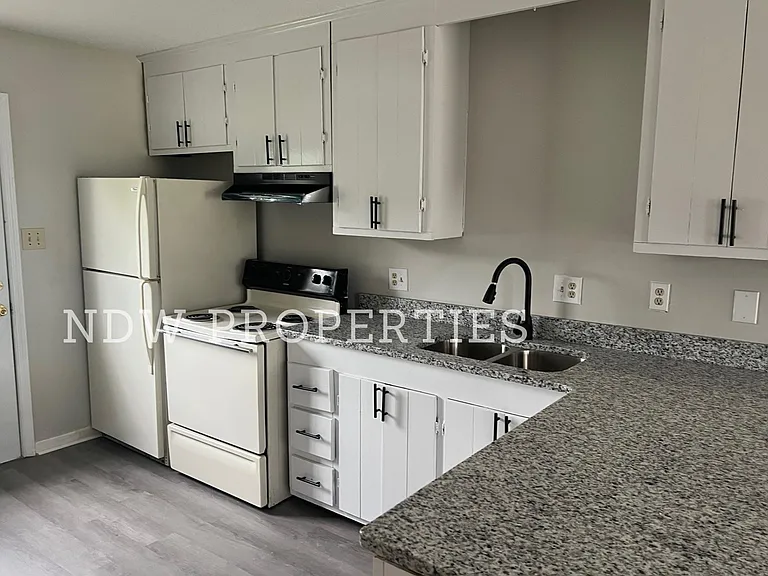 405 Timmy Ln #A — Photo 7