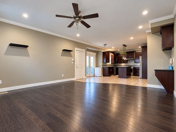 5 bedroom rental in Surrey — photo 25