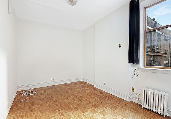4th image of 250 E 34th St Floor 2
