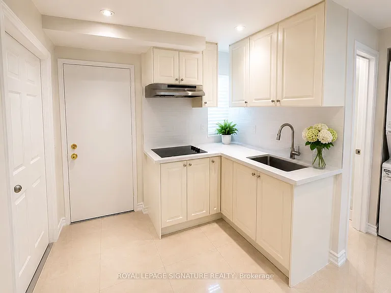 20 Gallacher Ave #A — Photo 2