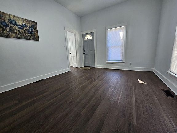 4th image of 348 Walnut St