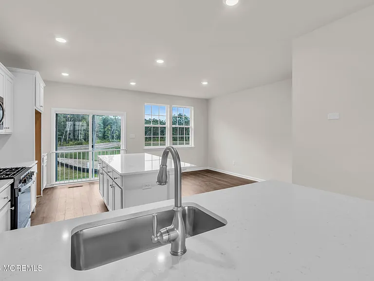 22 Forest Park Dr — Photo 6