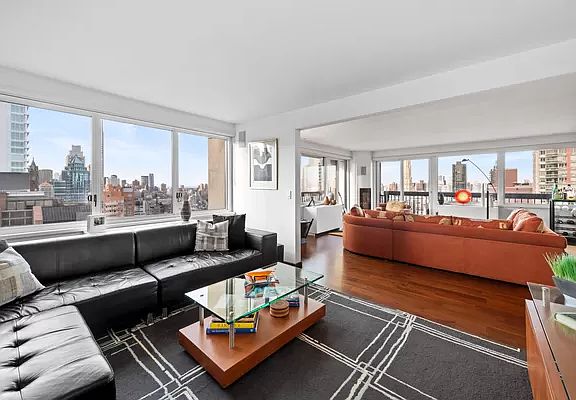 4th image of 300 E 59th St #3304/3305