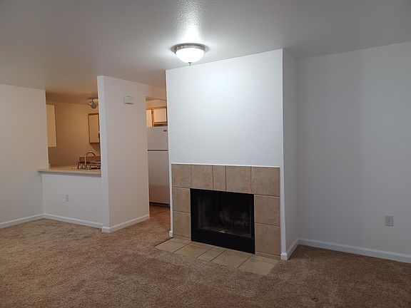 5th image of 6048 SE Drake St APT 113