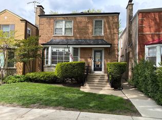 6734 N Mozart St, Chicago, IL 60645