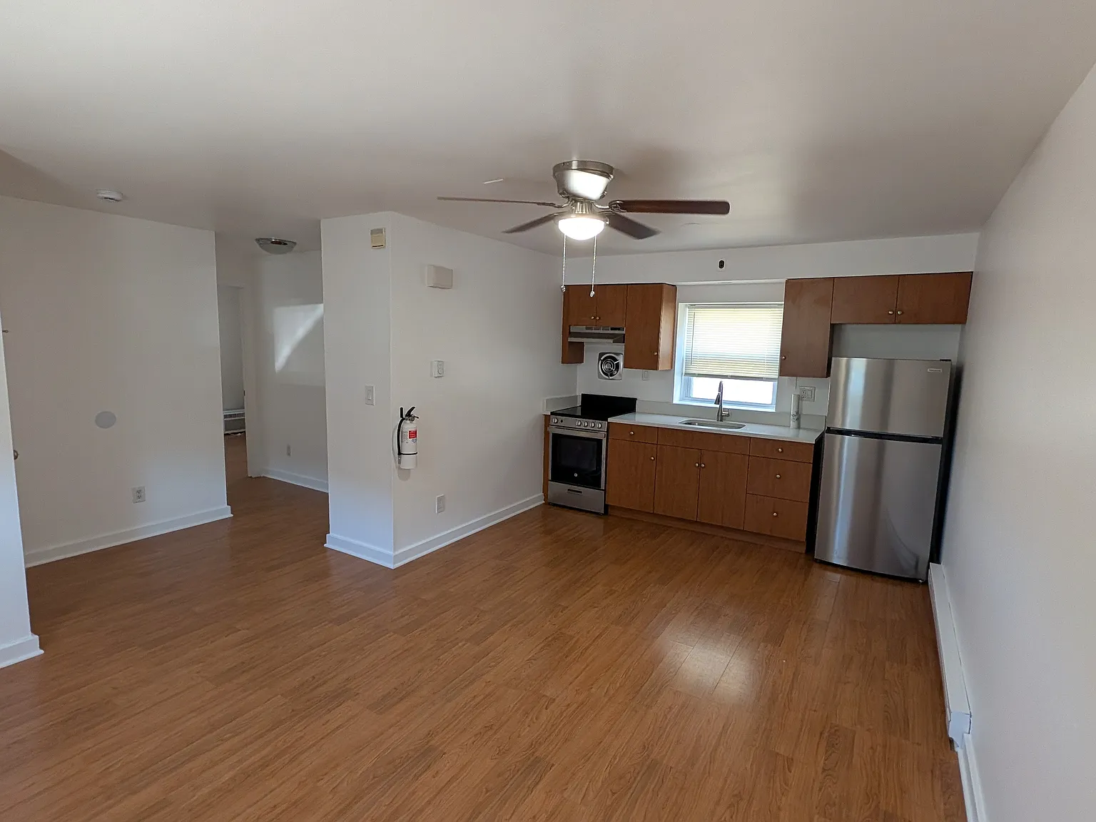 1 bed, 1.0 bath, 693 sqft, $1,650 — Photo 1