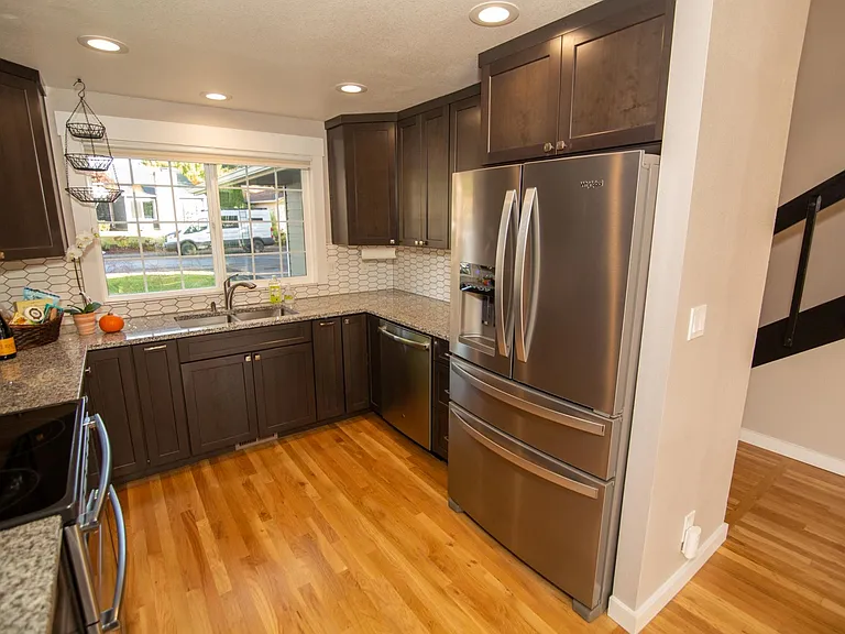 1684 SW Knollbrook Pl — Photo 17