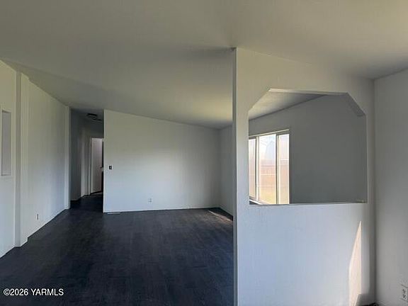 5th image of 6104 Crestfields Rd