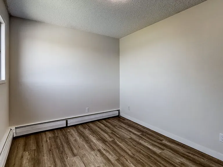 305 Fietz St — Photo 24