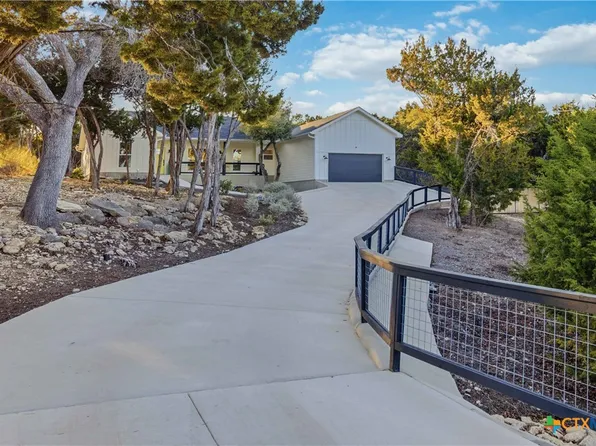 1174 Desiree St, Canyon Lake, TX 78133