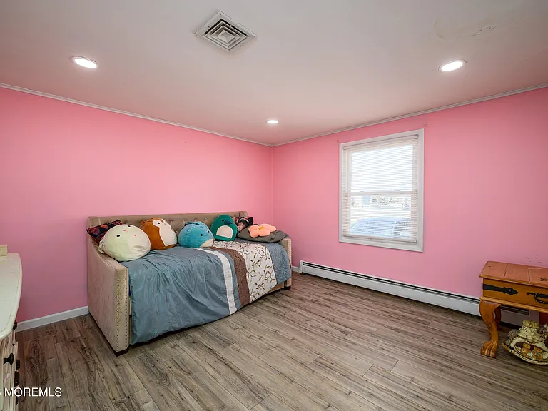 570 Eltone Rd — Photo 13