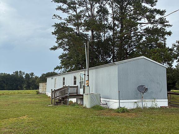 3rd image of 350 John Williams Evans Rd