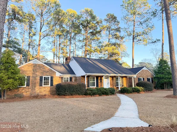8200 Scotch Meadows Drive, Laurinburg, NC 28352