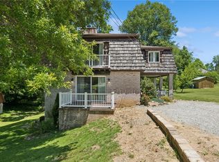 1000 Weir Dr, Belle Vernon, PA 15012