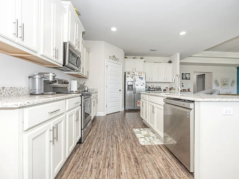 10630 Harvest Dr — Photo 15