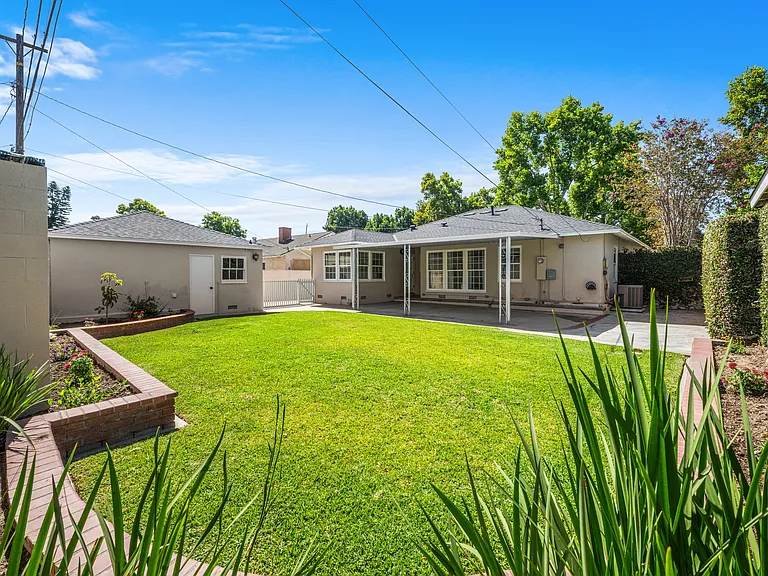 5915 E Rosebay St — Photo 34
