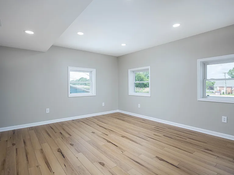 1320 Michigan Ave #1 — Photo 9