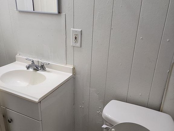 4th image of 1103 Crawford St