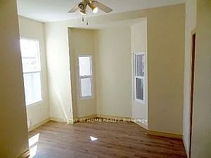 85 Baldwin St — Photo 4