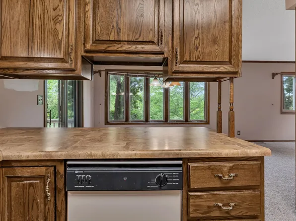 1309 Horseshoe Dr, Willmar, MN 56201