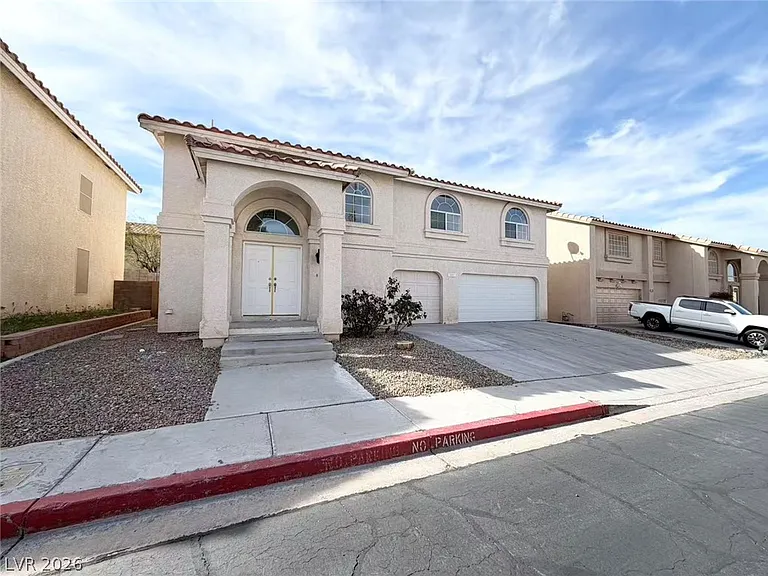 261 Delfino Way — Photo 2
