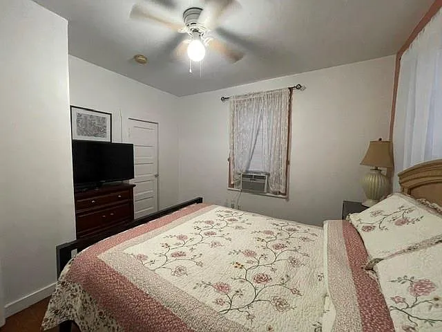 616 W 25th St — Photo 14