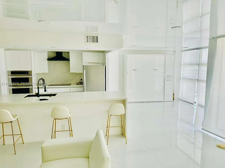 600 Parkview Dr #1018 — Photo 4
