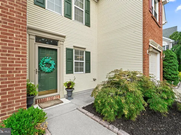 179 La Costa Dr, Blackwood, NJ 08012