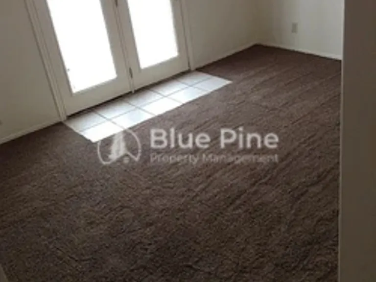 635 S 5 W — Photo 10