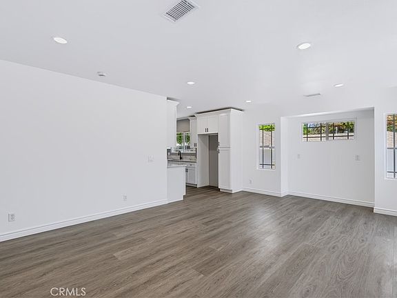 4th image of 2357 Wilshire St